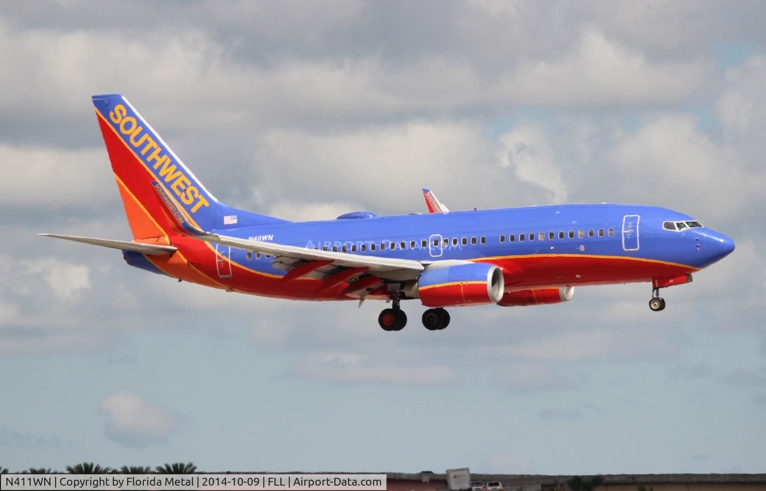 N411WN, 2001 Boeing 737-7H4 C/N 29821, Southwest 737-700