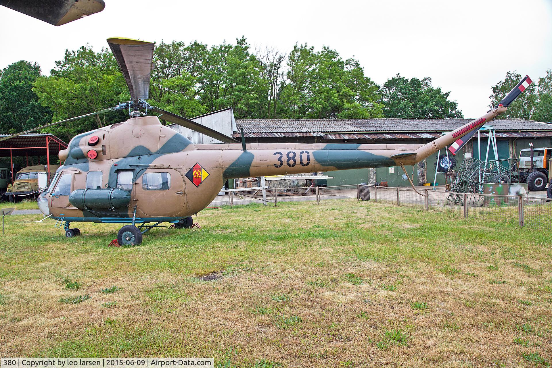 380, 1972 WSK-Swidnik Mi-2 Hoplite C/N 562249032, Flugplatzmuseum Cottbus 9.6.15