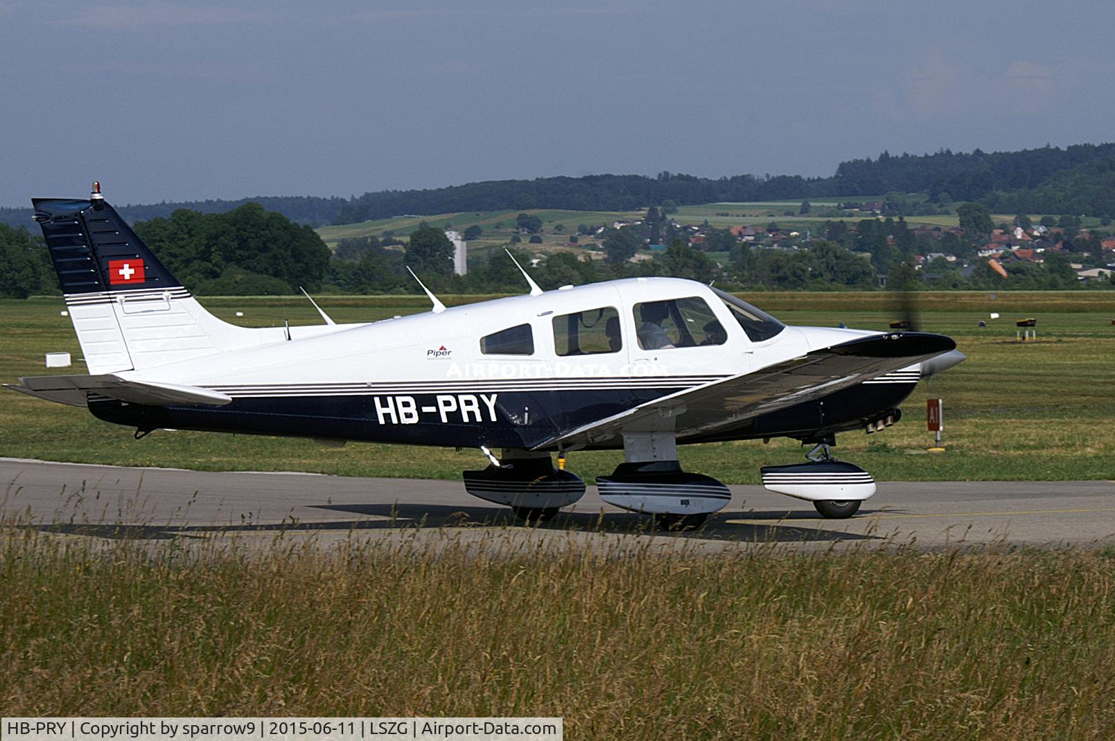 HB-PRY, 1981 Piper PA-28-236 Dakota C/N 28-8211013, hoding position rwy 07