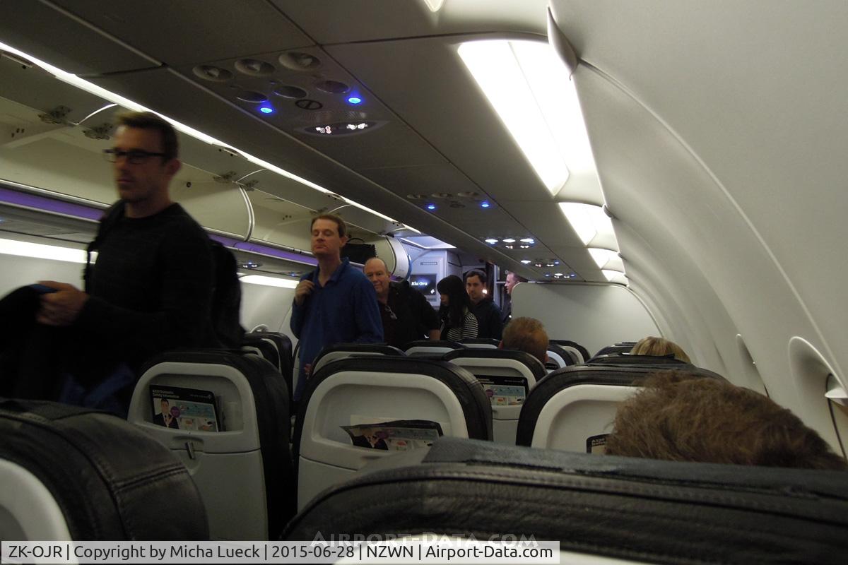 ZK-OJR, 2011 Airbus A320-232 C/N 4884, Boarding