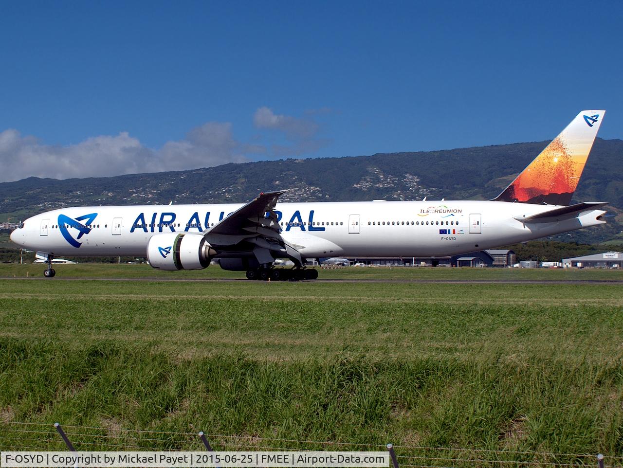 F-OSYD, 2009 Boeing 777-3Q8/ER C/N 35782, Landing on rwy 12