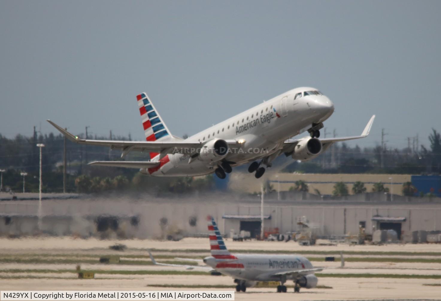 N429YX, 2014 Embraer 175LR (ERJ-170-200LR) C/N 17000408, American Eagle