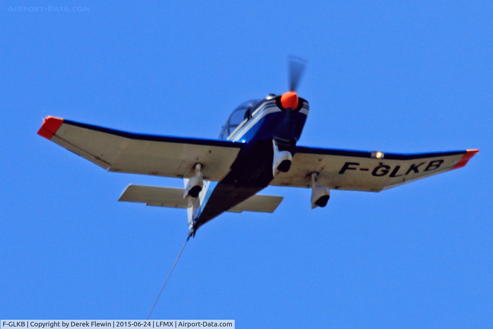 F-GLKB, Robin DR-400-180R Regent C/N 2109, Robin, coded B, returning to the field after tugging a glider downwind.