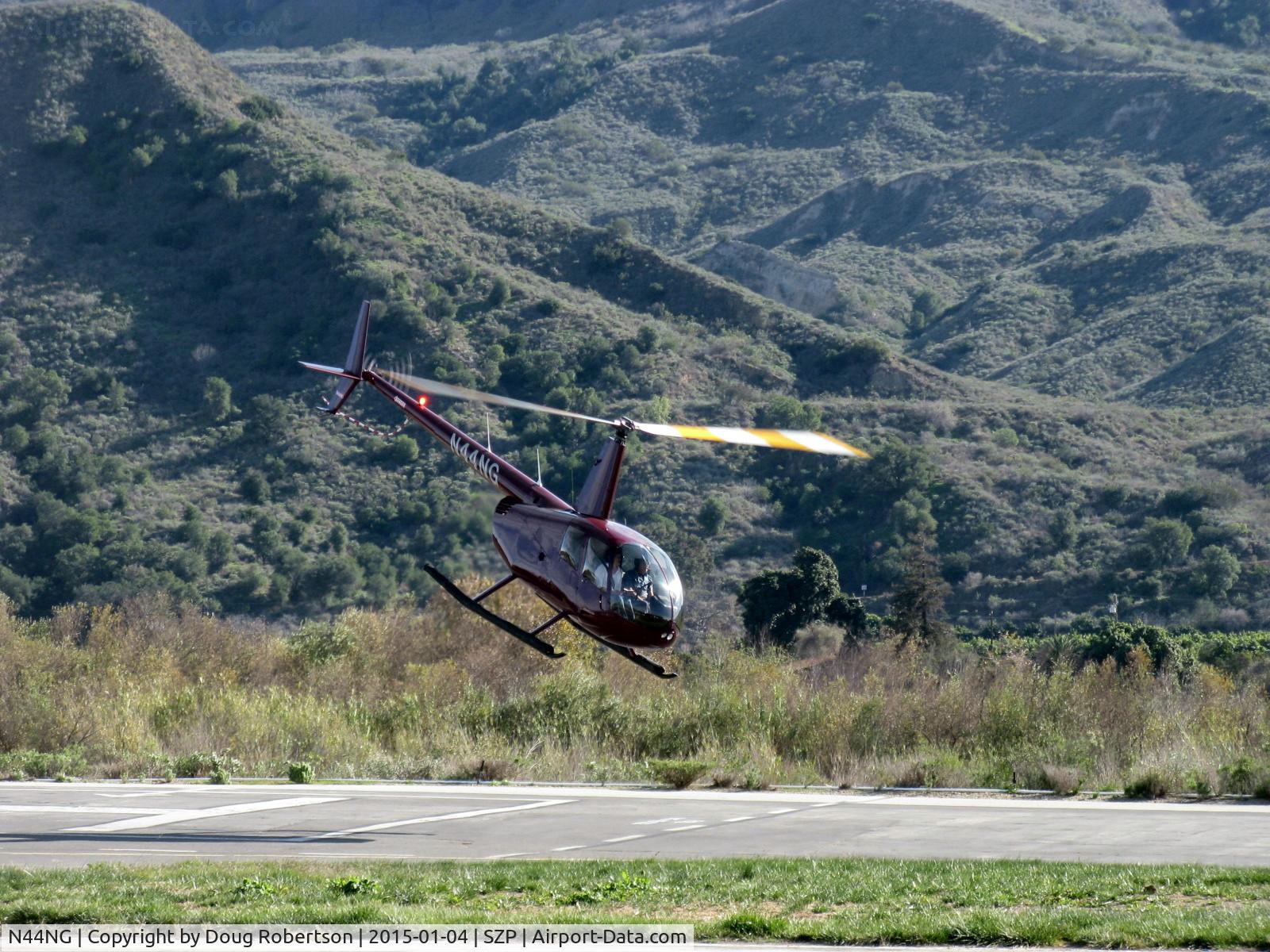 N44NG, 2001 Robinson R44 Clipper C/N 1078, 2001 Robinson R44 CLIPPER, Lycoming O-540-F1B5 260 Hp derated, pop-out floats, liftoff from SZP Heli-Pad