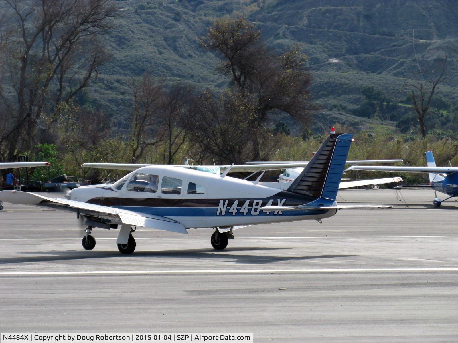 N4484X, 1975 Piper PA-28R-200 Cherokee Arrow II C/N 28R-7635056, 1975 Piper PA-28R-200B ARROW II, Lycoming IO-360-C1C 200 Hp, taxi