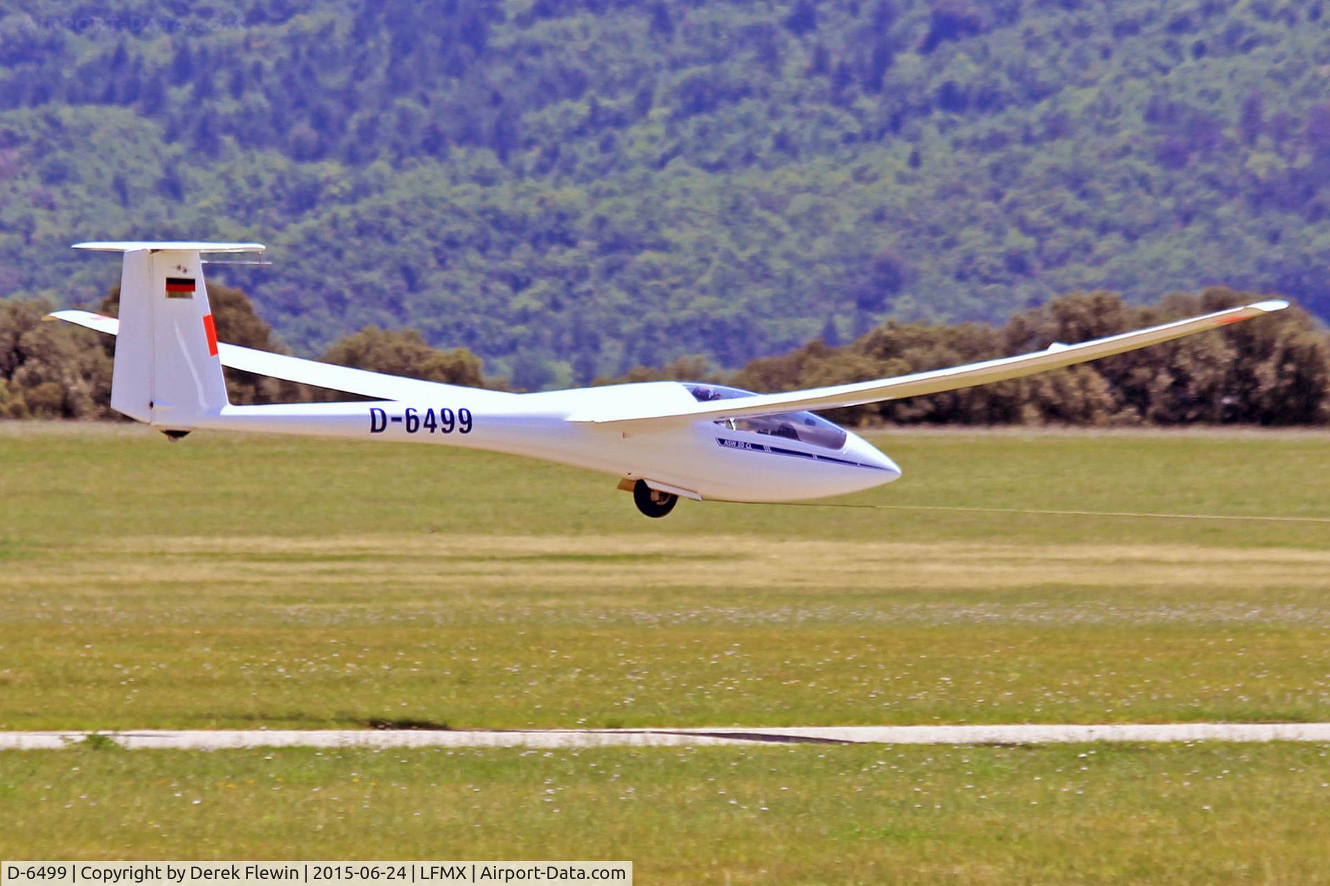 D-6499, Schleicher ASW 20CL C/N 20735, ASW20, seen departing on aerotow.