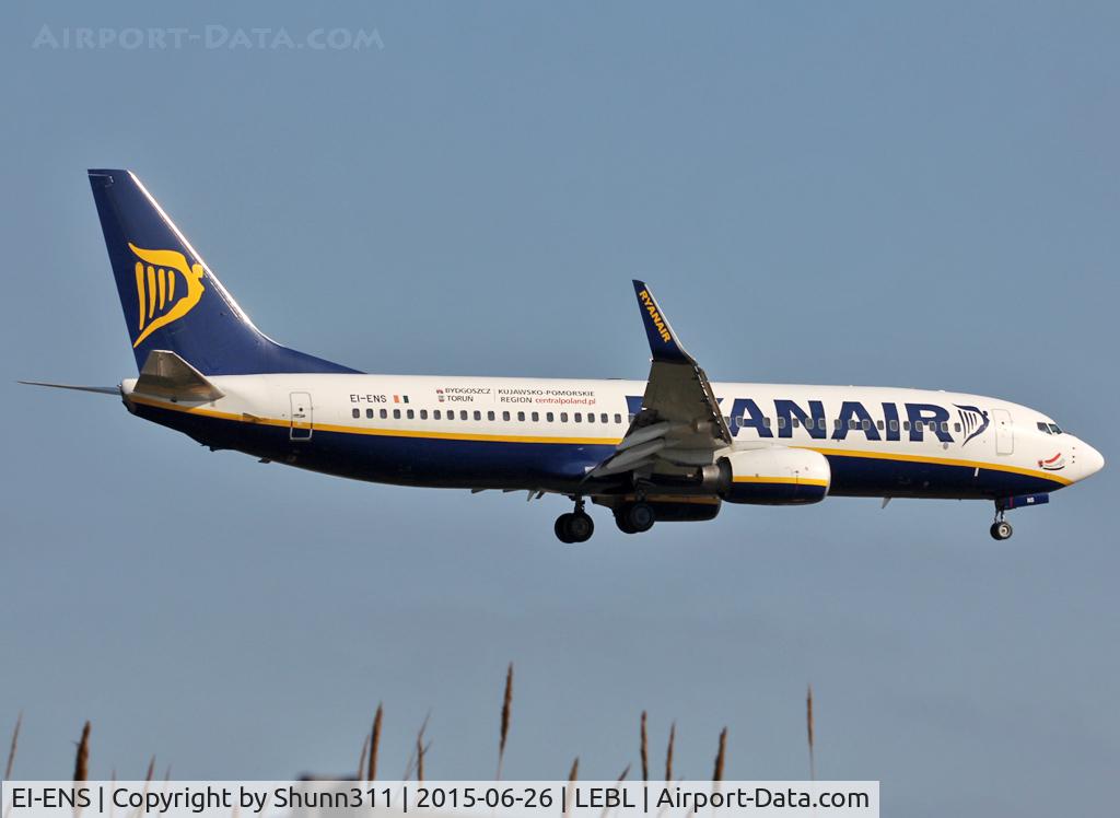EI-ENS, 2010 Boeing 737-8AS C/N 40307, Landing rwy 25R with still additional Poland markings...