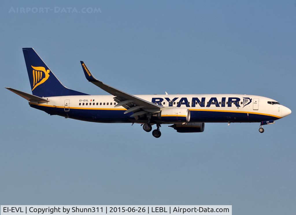 EI-EVL, 2012 Boeing 737-8AS C/N 40299, Landing rwy 25R