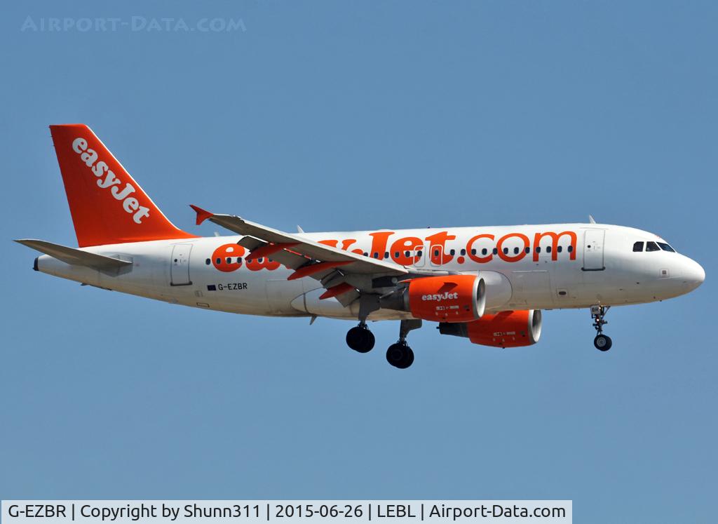 G-EZBR, 2007 Airbus A319-111 C/N 3088, Landing rwy 25R now in standard c/s