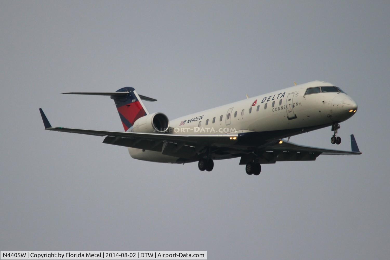 N440SW, 2001 Bombardier CRJ-200LR (CL-600-2B19) C/N 7589, Skywest CRJ-200