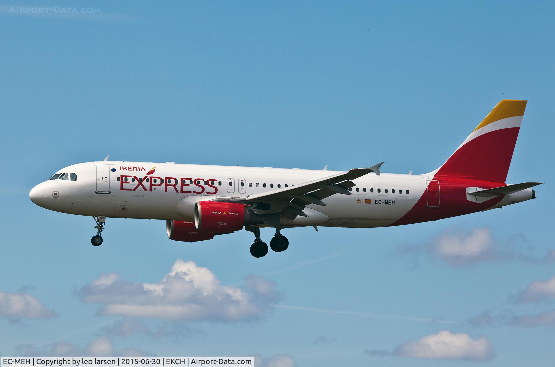 EC-MEH, 2001 Airbus A320-214 C/N 1450, Copenhagen 30.6.15