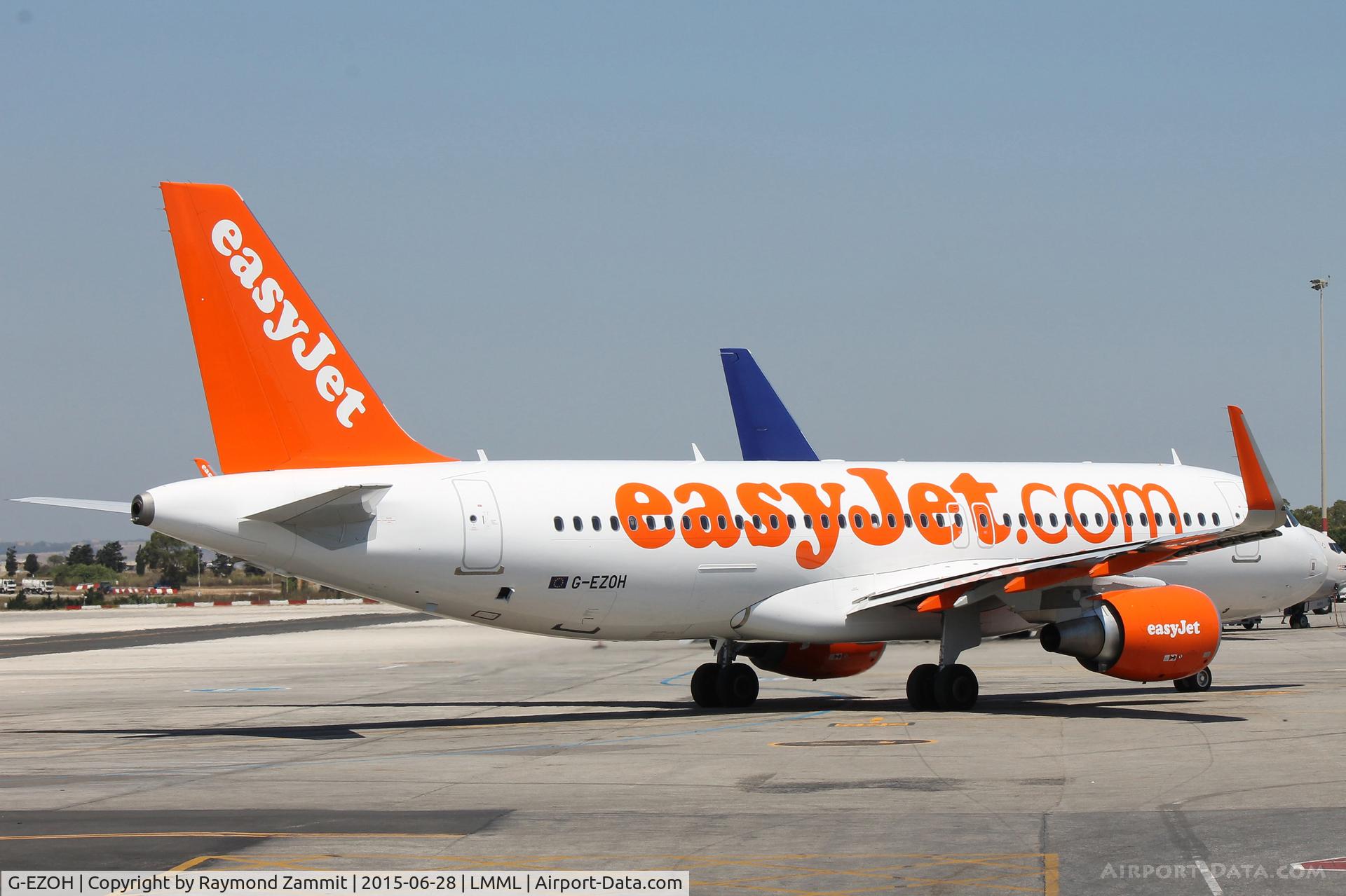 G-EZOH, 2015 Airbus A320-214 C/N 6546, A320 G-EZOH Easyjet