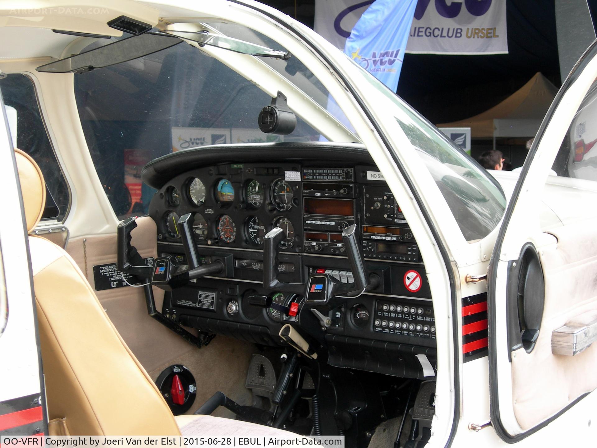 OO-VFR, Piper PA-28-181 Archer II C/N 2890200, Ursel Avia 2015