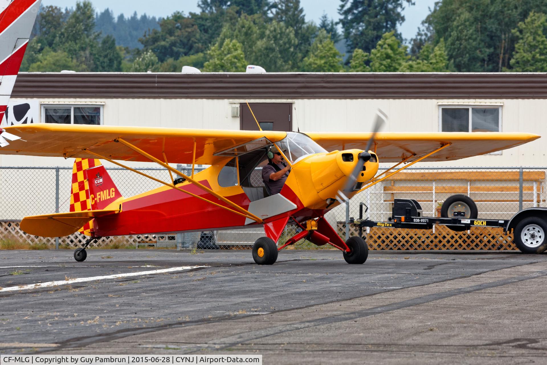 CF-MLG, 1947 Piper J3C-65 Cub Cub C/N 16769, Landing