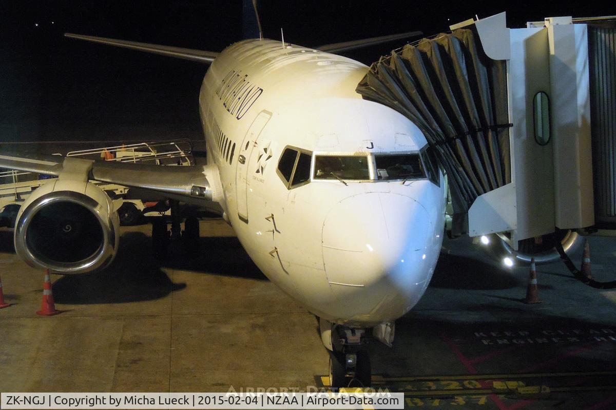 ZK-NGJ, 1999 Boeing 737-319 C/N 25609, 5:30am, getting ready for the 6am deparure to Wellington