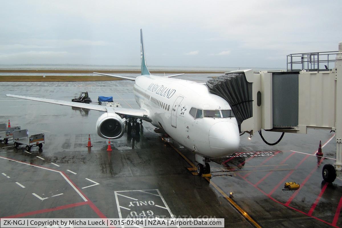 ZK-NGJ, 1999 Boeing 737-319 C/N 25609, At Auckland