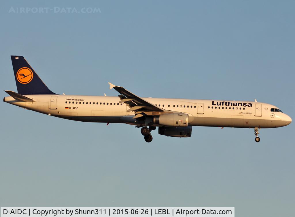 D-AIDC, 2010 Airbus A321-231 C/N 4560, Landing rwy 25R