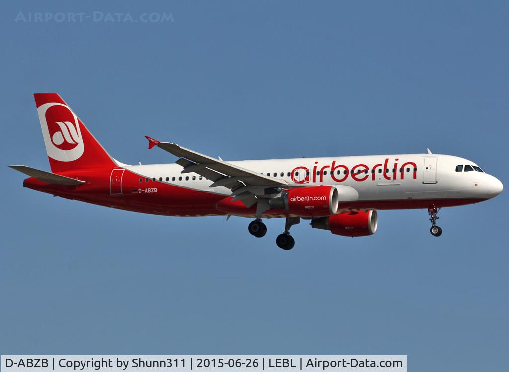 D-ABZB, 2008 Airbus A320-216 C/N 3515, Landing rwy 25R