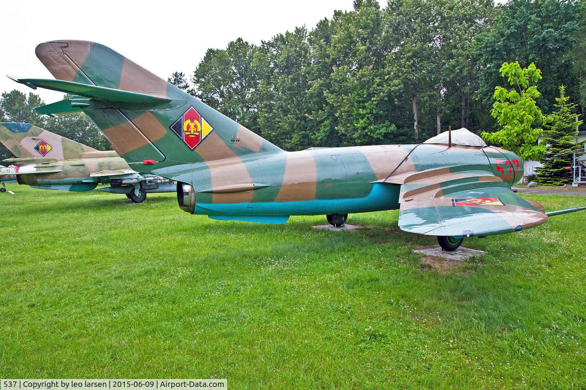 537, 1958 WSK Mielec Lim-5 MiG-17F C/N 1C 09-17, Flugplatzmuseum Cottbus 9.6.15