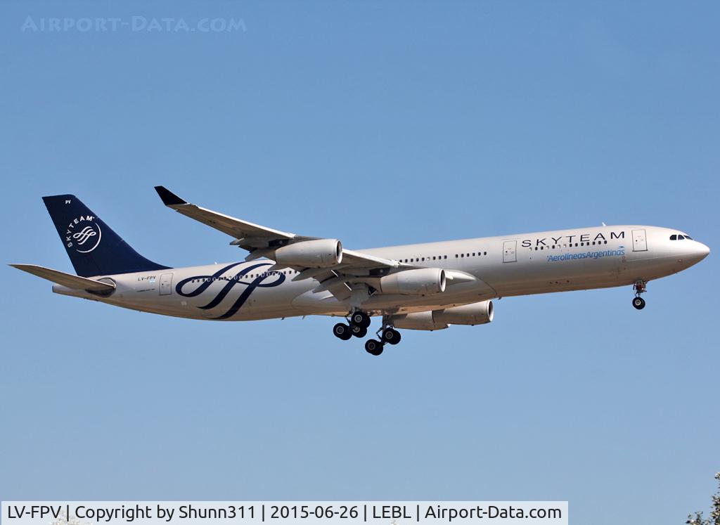 LV-FPV, 1997 Airbus A340-313X C/N 193, Landing rwy 25R in Skyteam c/s