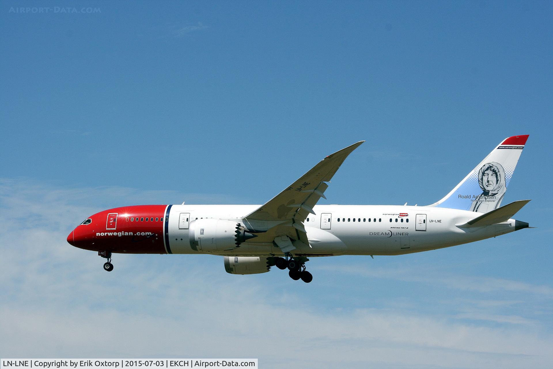 LN-LNE, 2014 Boeing 787-8 Dreamliner C/N 34796, LN-LNE about to alnd rw 22L