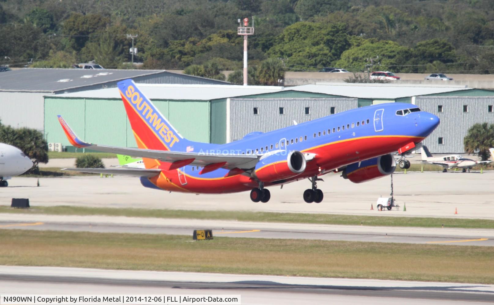 N490WN, 2004 Boeing 737-7H4 C/N 32476, Southwest