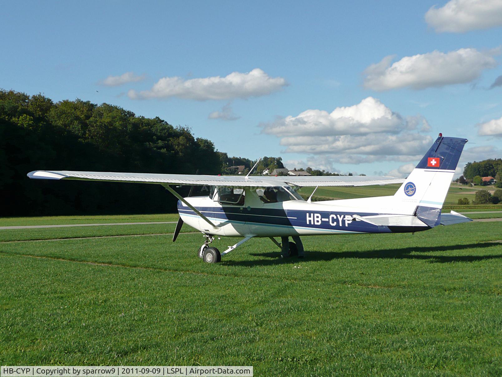 HB-CYP, 1979 Reims F152 C/N F15201578, a nice autumn evening