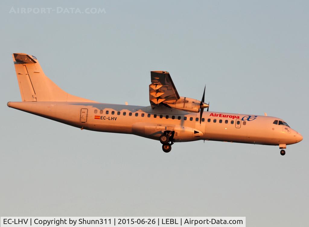 EC-LHV, 1994 ATR 72-202 C/N 416, Landing rwy 25R