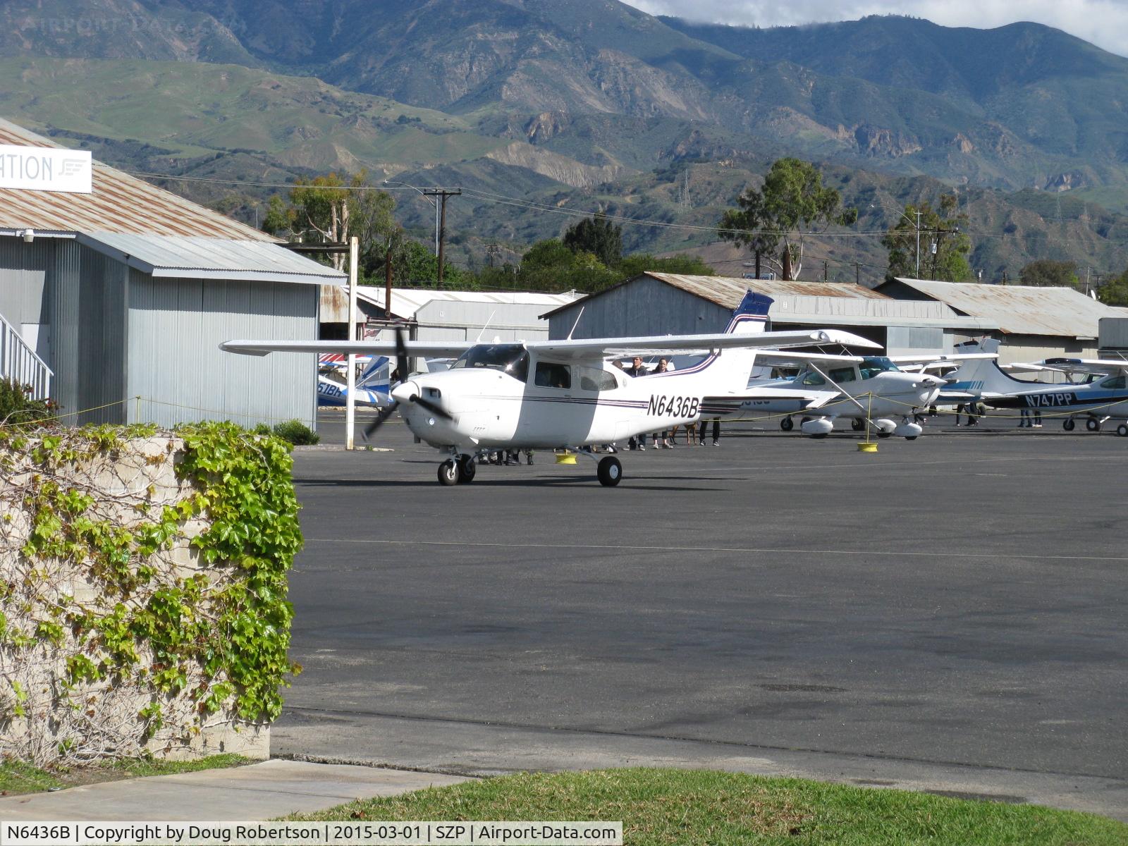 N6436B, 1978 Cessna T210M Turbo Centurion C/N 21062763, 1978 Cessna T210M TURBO CENTURION, Continental TSIO-520R 310 Hp, taxi to fuel dock after landing Rwy 04
