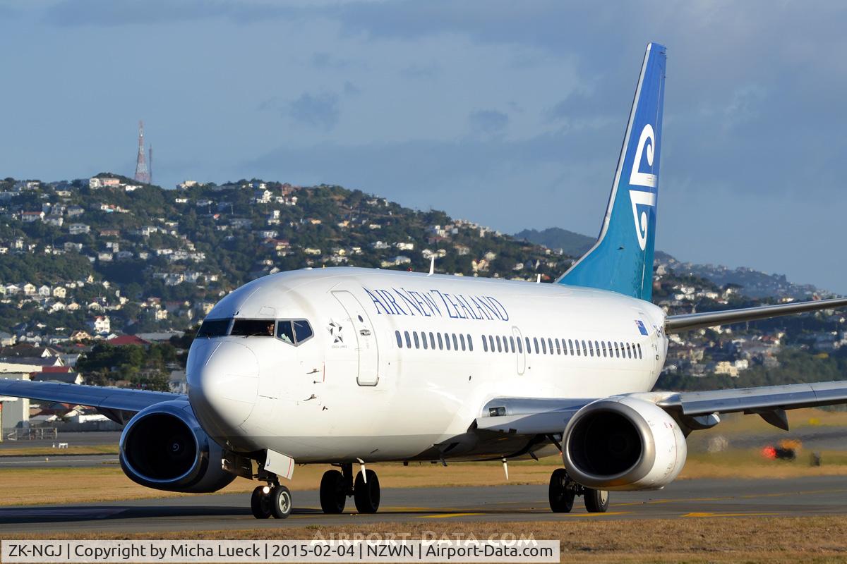 ZK-NGJ, 1999 Boeing 737-319 C/N 25609, At Wellington