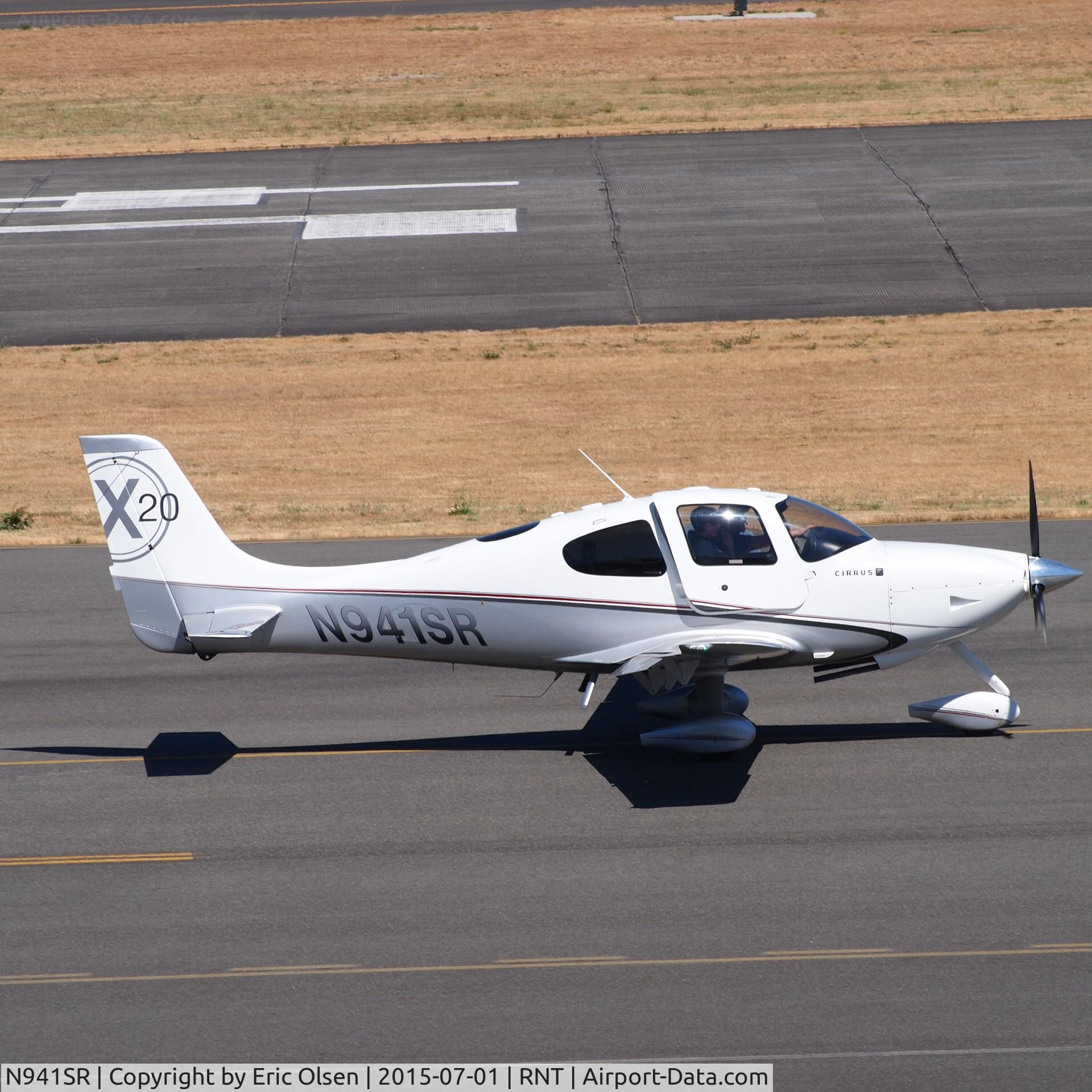 N941SR, 2008 Cirrus SR20 X C/N 1907, 2008 Cirrus SR20 at RNT.