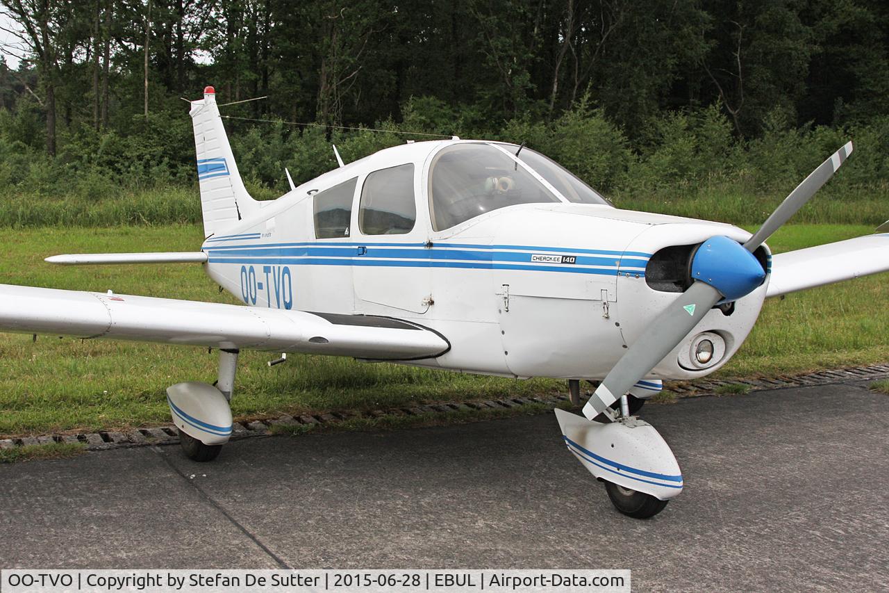 OO-TVO, 1972 Piper PA-28-140 Cherokee F C/N 28-7325008, Ursel Avia 2015.