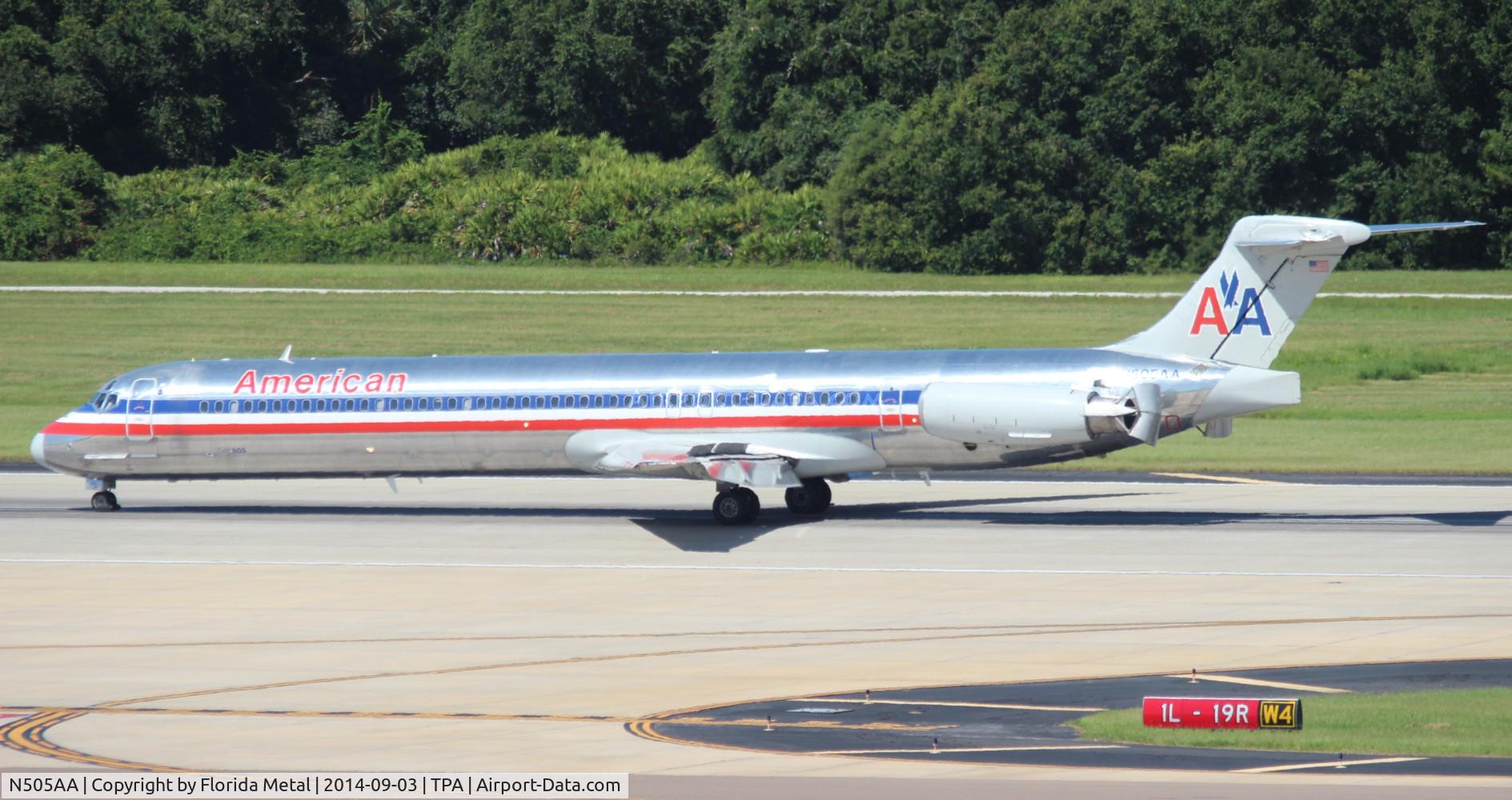 N505AA, 1989 McDonnell Douglas MD-82 (DC-9-82) C/N 49799, American