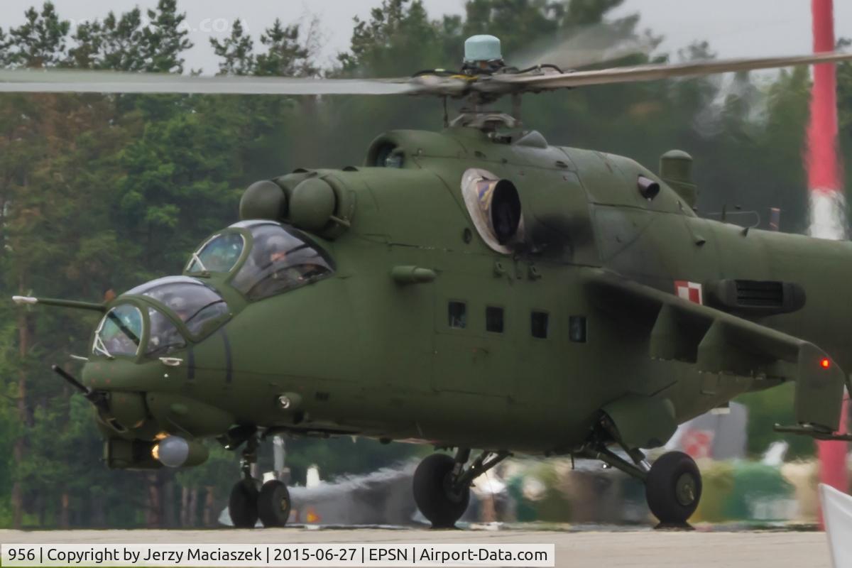 956, Mil Mi-24D Hind D C/N 340956, Mi-24D