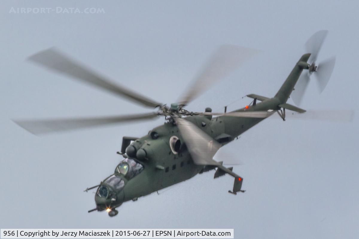 956, Mil Mi-24D Hind D C/N 340956, Mi-24D „Hind-D