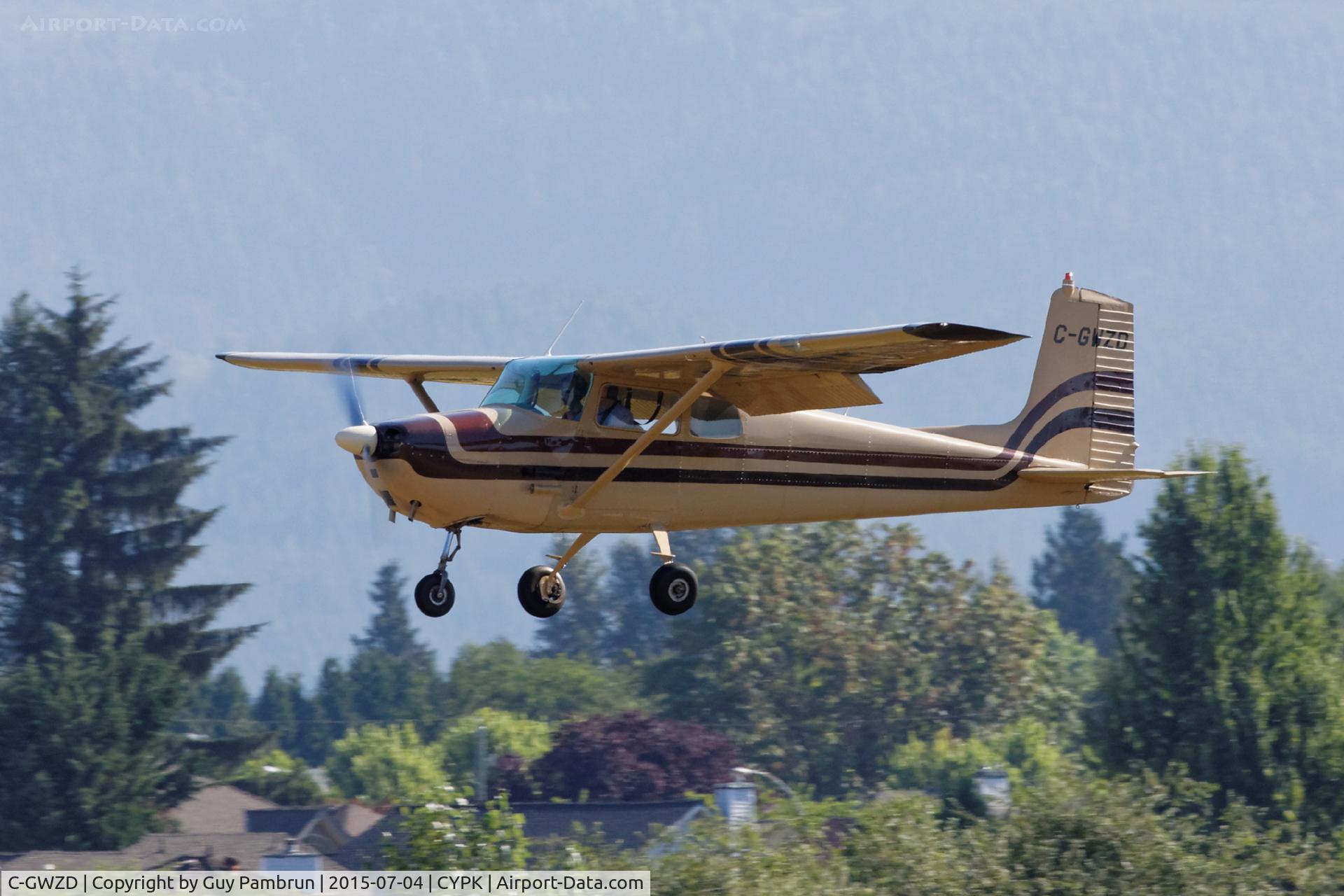 C-GWZD, 1956 Cessna 172 C/N 28604, Landing