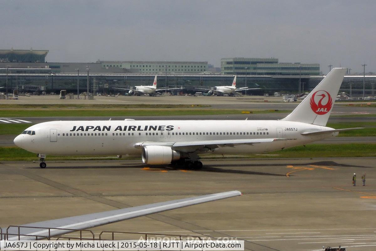 JA657J, 2011 Boeing 767-346/ER C/N 40369, At Haneda