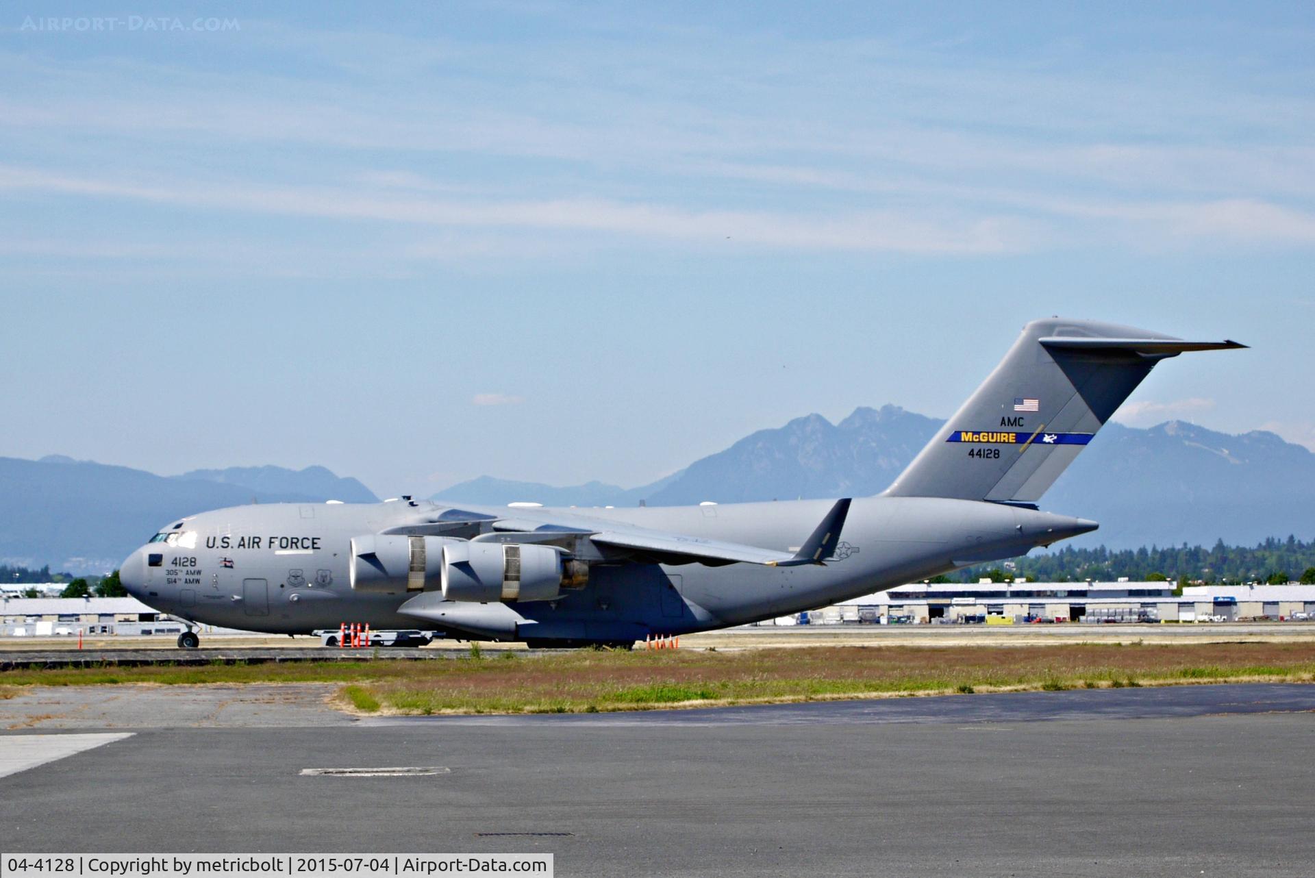 04-4128, 2004 Boeing C-17A Globemaster III C/N P-128, Seen at YVR