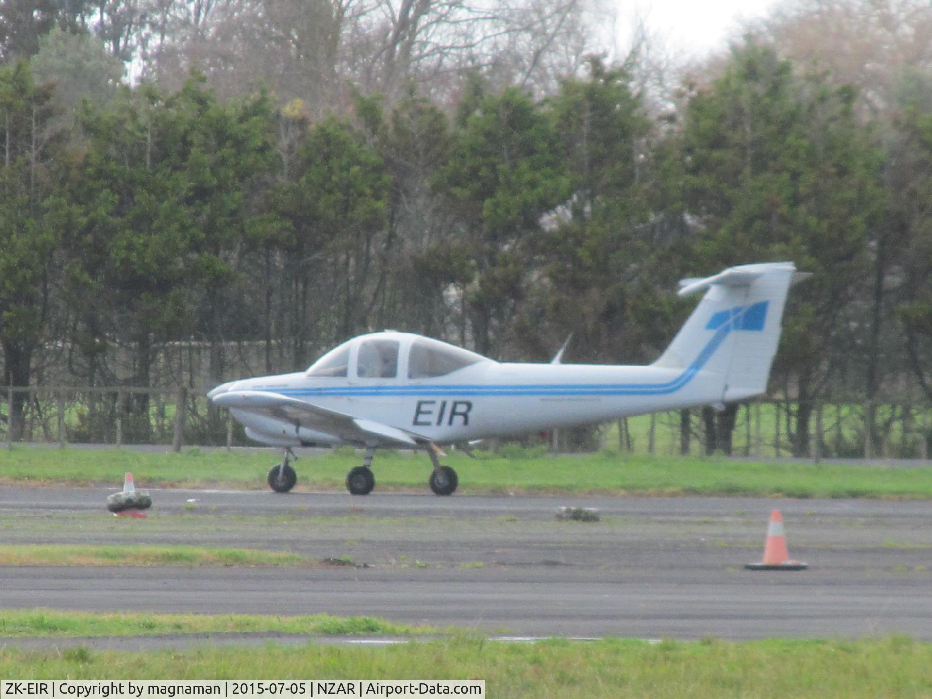 ZK-EIR, Piper PA-38-112 Tomahawk Tomahawk C/N 38-79A0219, about to depart ardmore
