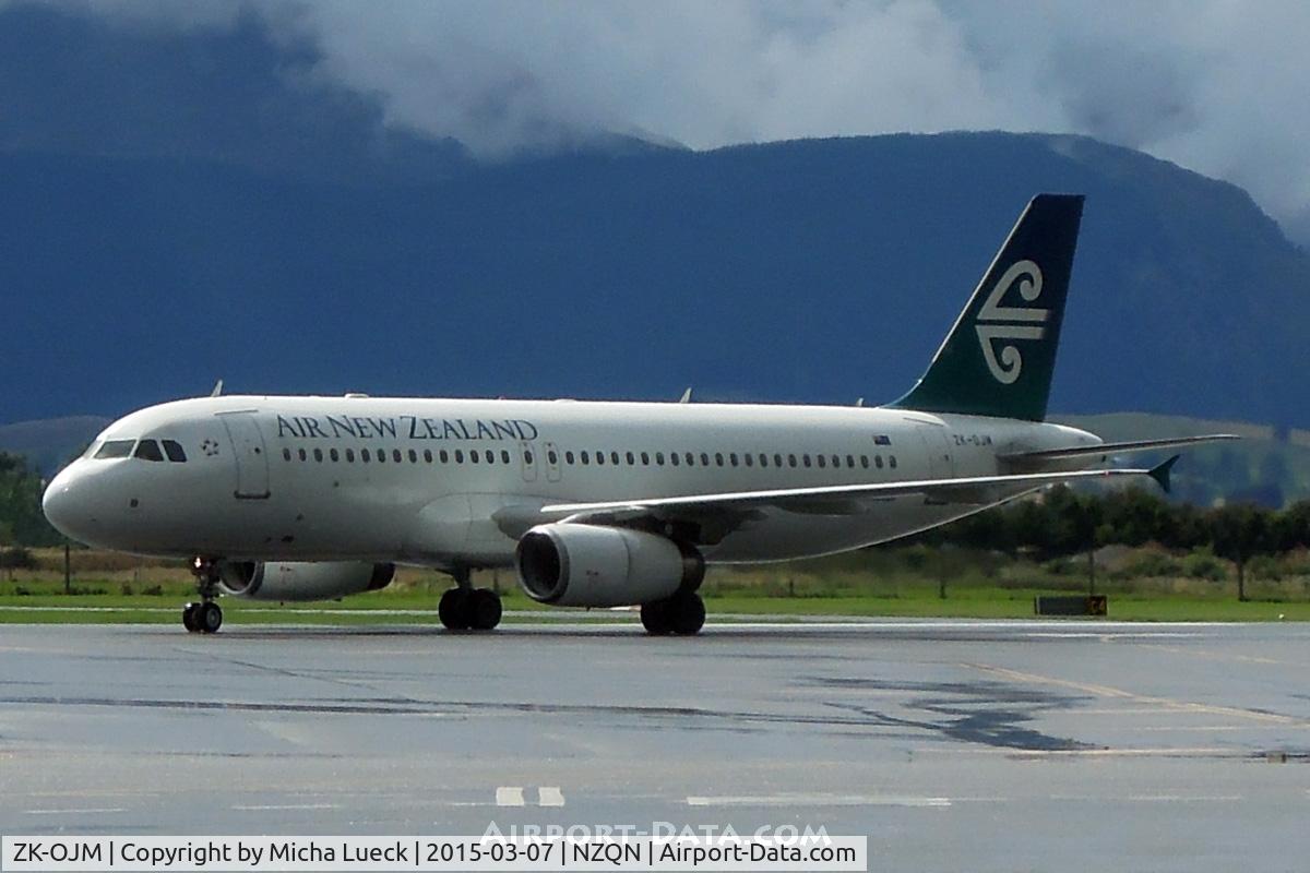 ZK-OJM, 2005 Airbus A320-232 C/N 2533, At Queenstown