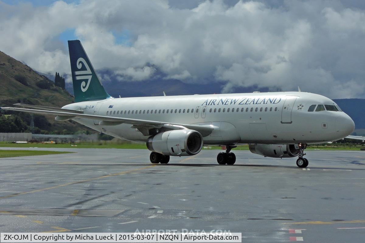 ZK-OJM, 2005 Airbus A320-232 C/N 2533, At Queenstown