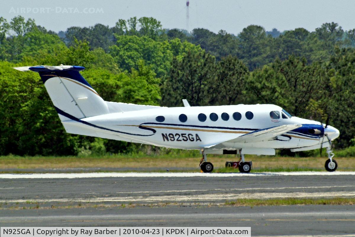 N925GA, 2008 Hawker Beechcraft B200GT King Air C/N BY-34, Beech B200GT Super King Air [BY-34] Atlanta-Dekalb Peachtree~N 23/04/2010