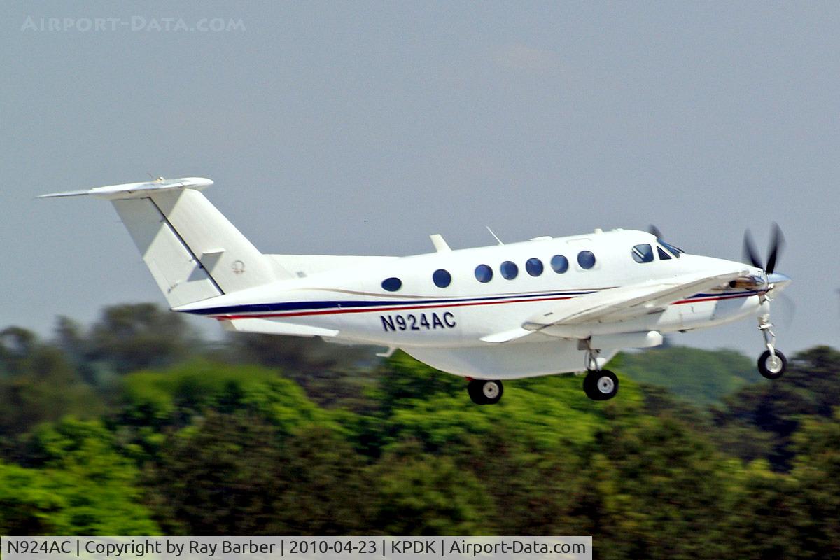 N924AC, 1979 Beech 200 Super King Air Catpass C/N BB483, Beech 200 Super King Air [BB-483] Atlanta-Dekalb Peachtree~N 23/04/2010