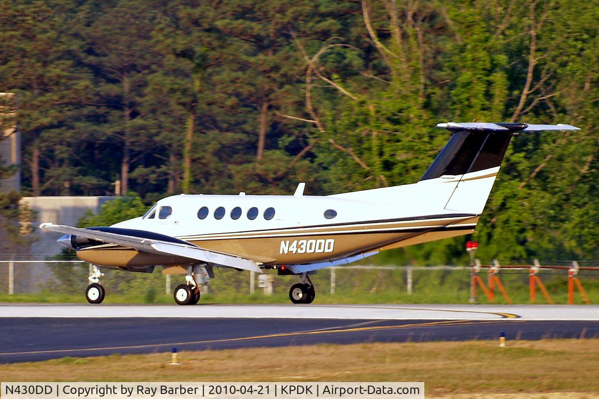 N430DD, 1985 Beech B200 King Air C/N BB-1243, Beech B200 Super King Air [BB-1243] Atlanta-Dekalb Peachtree~N 21/04/2010