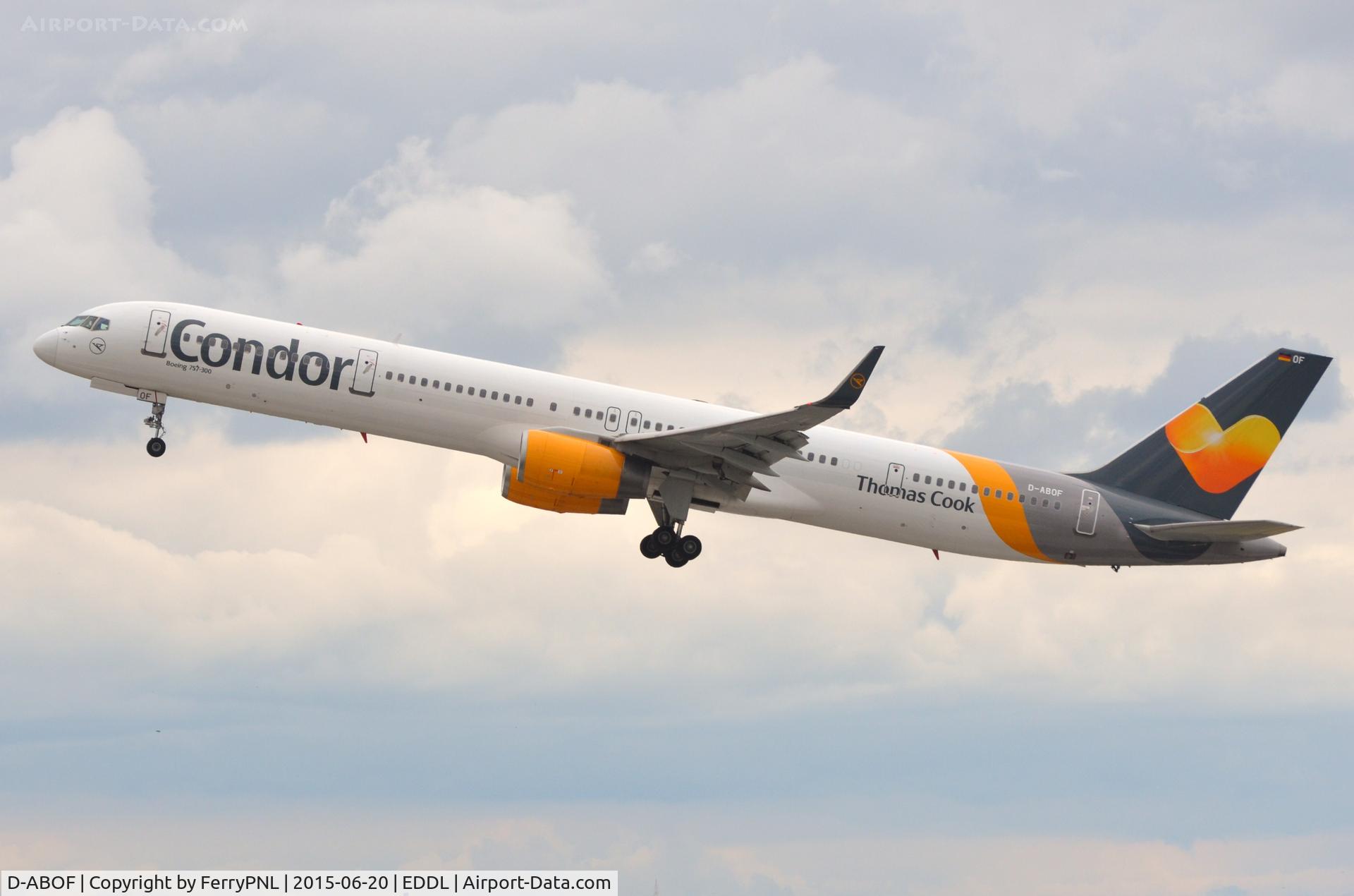 D-ABOF, 1999 Boeing 757-330 C/N 29013, Condor B753 lifting-off