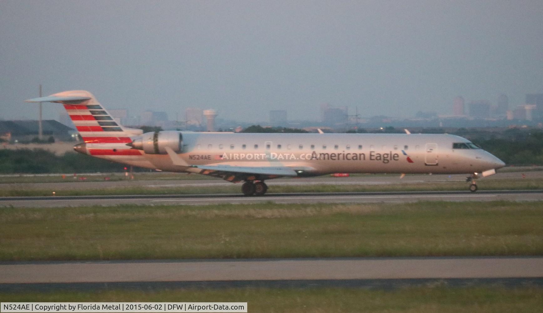 N524AE, 2004 Bombardier CRJ-701 (CL-600-2C10) Regional Jet C/N 10154, American Eagle