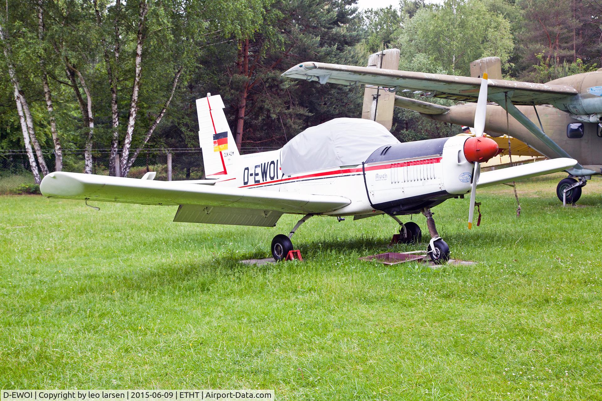 D-EWOI, 1977 Zlin Z-42M C/N 0114/04, Flugplatzmuseum Cottbus 9.6.15
