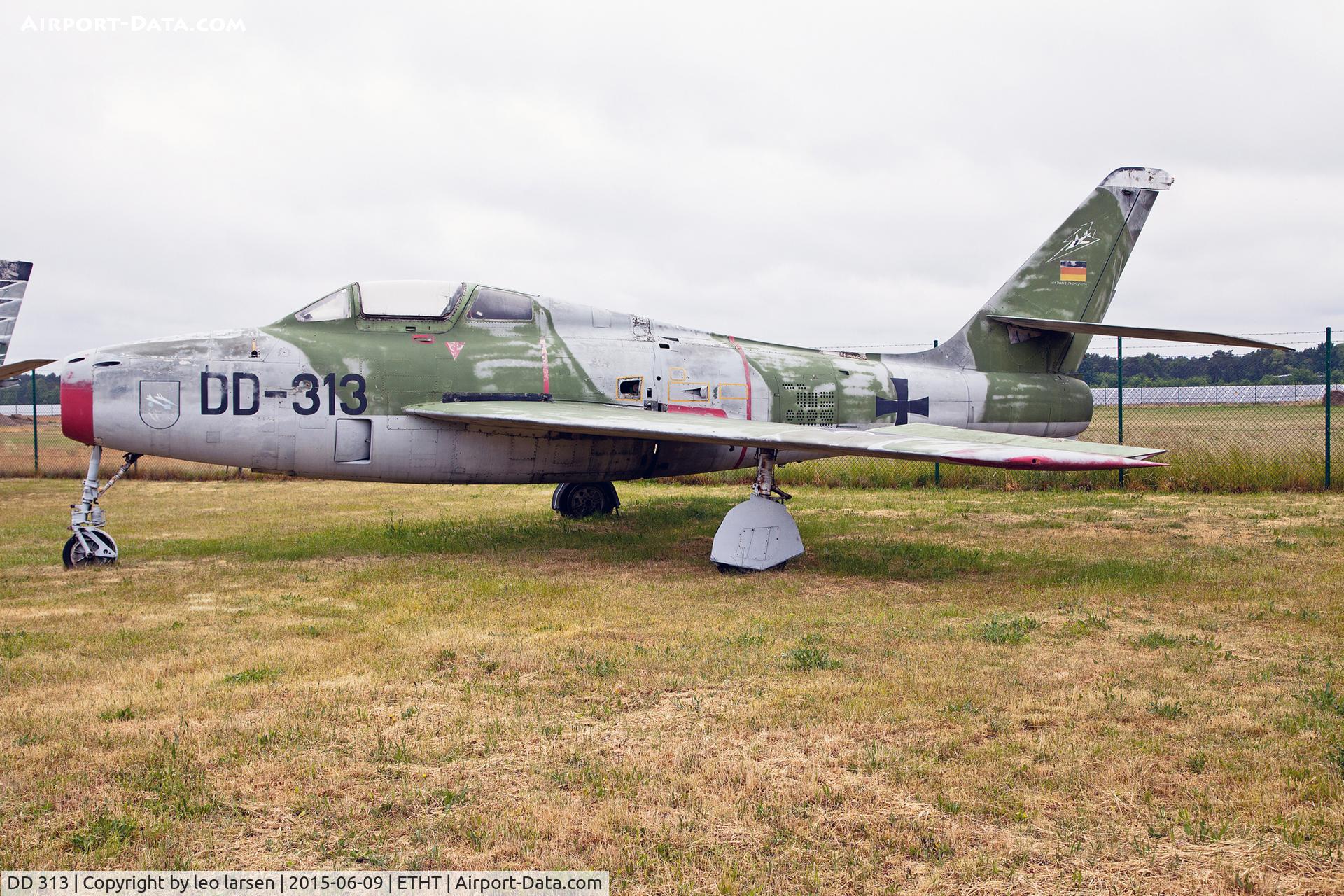 DD 313, Republic F-84F Thunderstreak C/N Not found 52-6774, Flugplatzmuseum Cottbus 9.6.15 s/n 52-6774