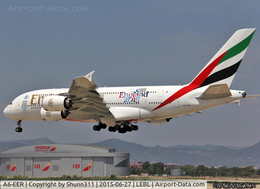 A6-EER, 2013 Airbus A380-861 C/N 139, Landing rwy 25R with additional 'England 2015' patch