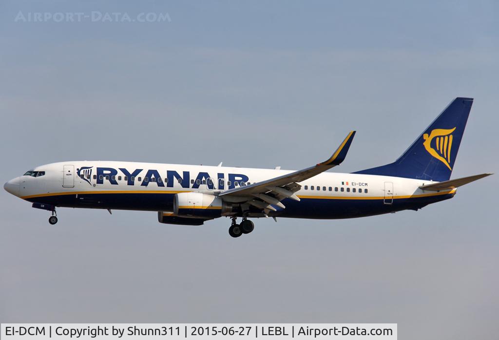 EI-DCM, 2004 Boeing 737-8AS C/N 33807, Landing rwy 25R